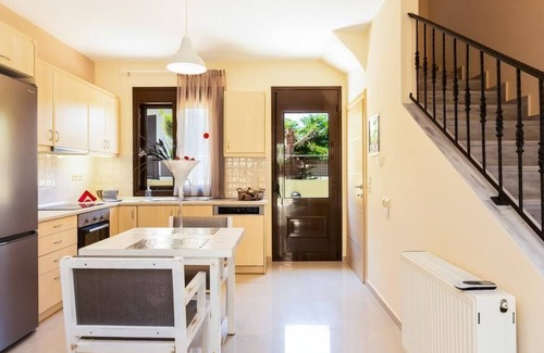 Loutra House | Suite With Private Pool