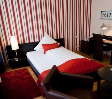 Baden Baden Old Town Hotel | Suiten Hotel Dependance Laterne