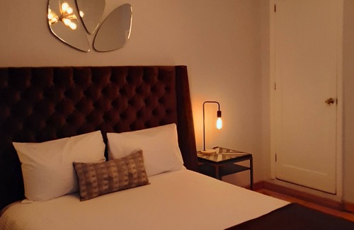 Cuauhtemoc Hotel | Suites Alcazar
