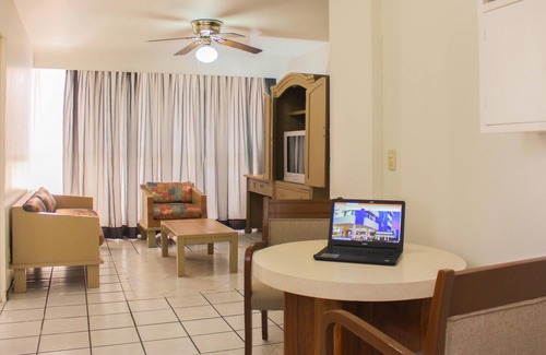 Zona Expo Apartment | Suites Futura Plaza del Sol