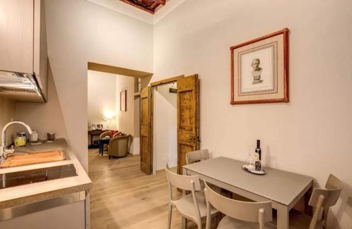 Rione V Ponte Apartment | Suites Giulia