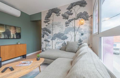 Gujan-Mestras Apartment | Suites Kerlarros Clim et Parking face Gare et Port