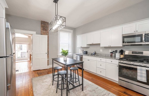 Covington Condo | Suites on Main 1 Summ