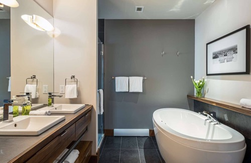 Lac Superieur Village Resort | Suites-sur-Lac