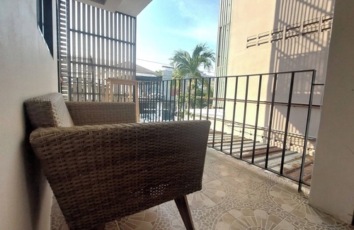 Dok Mai Apartment | Sukhum Suvarnabhumi Airport Guest House