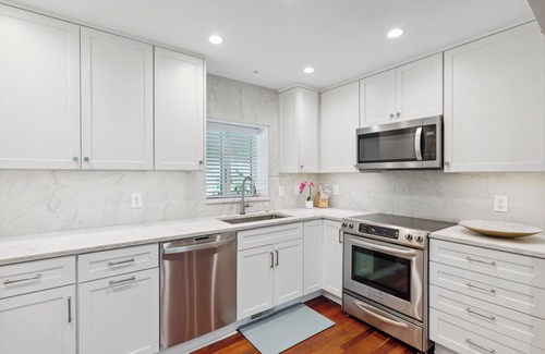 Sullivan's Island House | Sullivans Island Luxury 30 Day rental, Pool, Hot Tub, & Rooftop deck - 1502 Poe Ave