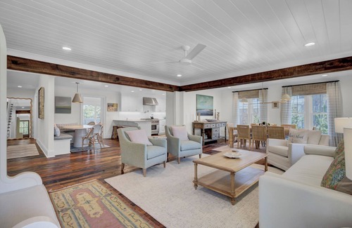 Sullivan's Island Villa | Sullivans Local! | 1307 Cove Avenue by AvantStay | Pool + Outdoor Living
