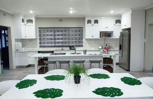 Phalaborwa House | SuLo Guesthome