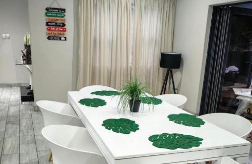 Phalaborwa House | SuLo Guesthome