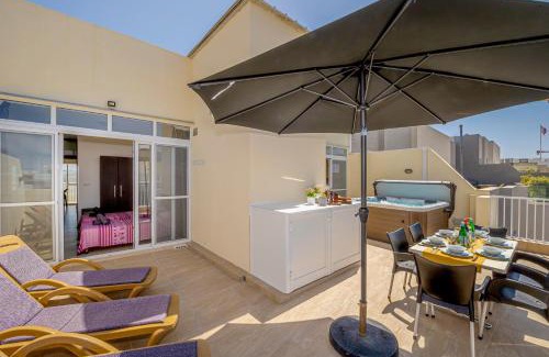 Mellieha Apartment | Summer Breeze Penthouse with private Hot Tub & terrace with panoramic views, by Getawaysmalta
