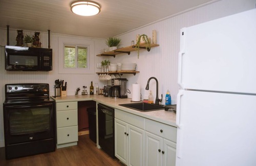 Silver Lake Cabin | Summer Cabin: Nearby Lakes, Dog Friendly & Private Hot Tub