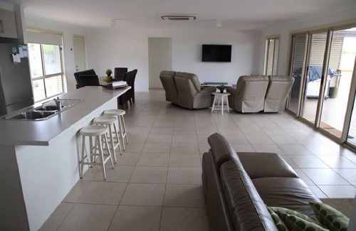 Warrenben House | Summer Dayz Marion Bay