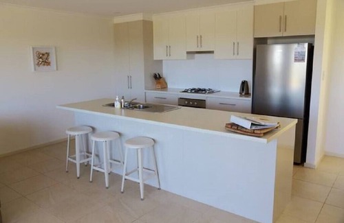 Warrenben House | Summer Dayz Marion Bay