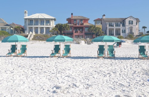 Miramar Beach Cottage | SUMMER DEALS - Charming BEACH Cottage & Private Beach - Includes Bicycles!