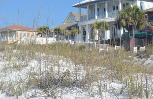 Miramar Beach Cottage | SUMMER DEALS - Charming BEACH Cottage & Private Beach - Includes Bicycles!