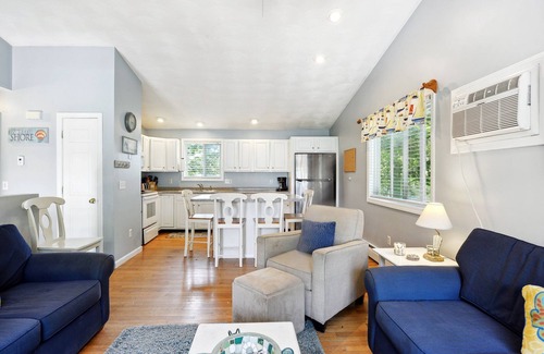 Saunderstown House | SUMMER ESCAPE