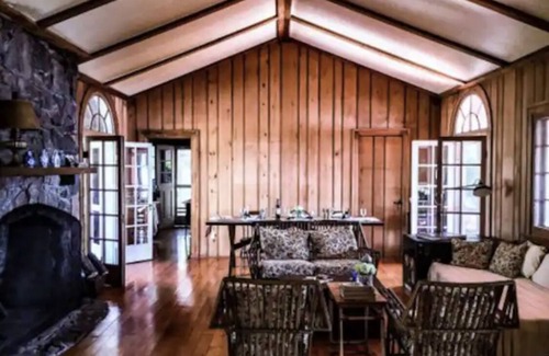 Leeds and the Thousand Islands Cottage | Summer family cottage in the beautiful Thousand Islands - Gananoque!