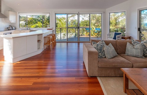 Blueys Beach House | Summer Folly 2 - Pacific Palms Holidays