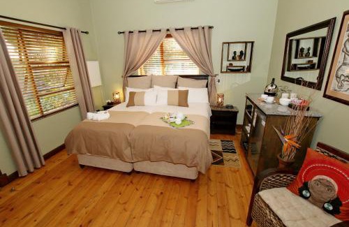 Farrarmere House | Summer Garden Guest House (The Palms)
