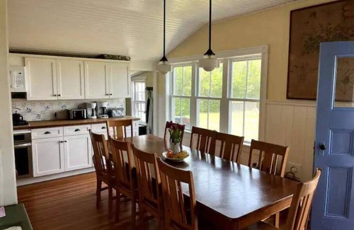 Block Island House | Summer Hill - 10 bedroom Block Island farm house