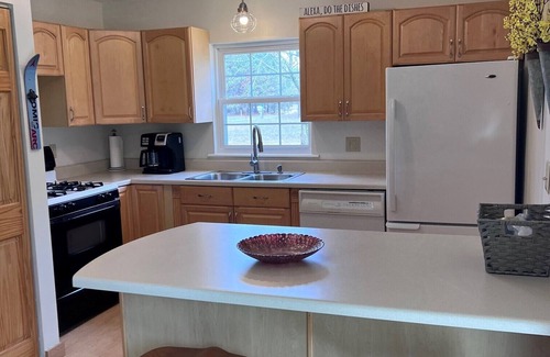 Thompsonville House | Summer in Northern Michigan! Come stay at the FORE Seasons. Low Owner Fees!
