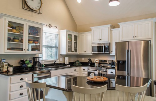 Hollister House | Summer is coming up fast!nBook Now Pools are open!nTable Rock Lake .5 miles