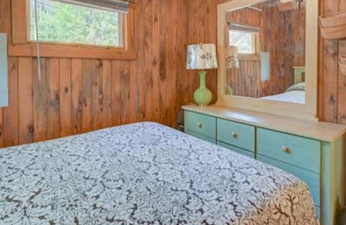 Fryeburg House | Summer Lake House with Mooring
