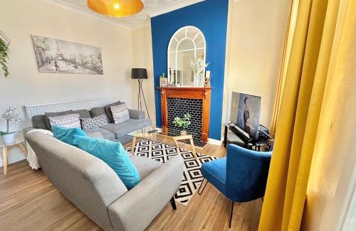 Barnsley House | Summer Lane House-3 Bedrooms-Close to M1-Longer Stay-Free Parking