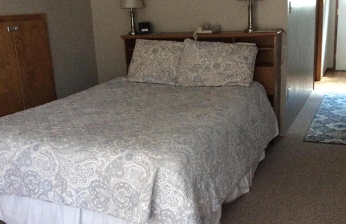 Twin Lakes Cottage | Summer on the lake, Silverwood Theme Park nearby