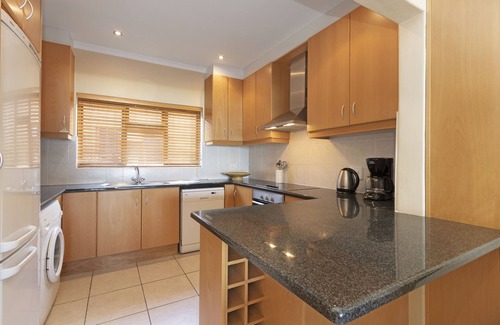 Gordons Bay Central Apartment | Summer Place 9