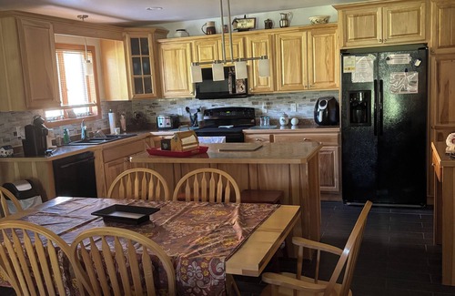 Arkdale Condo | Summer Rental at Northern Bay Golf Resort at Castle Rock Lake - sleeps 9