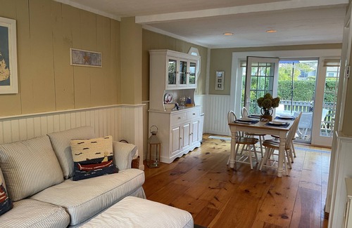 Mashpee House | SUMMER RETREAT AWAITS YOU