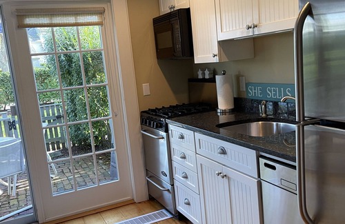 Mashpee House | SUMMER RETREAT AWAITS YOU