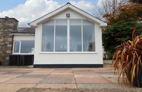 Llanbedrog House | Summer Room