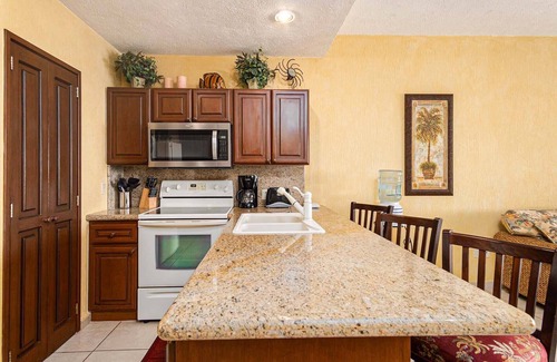 Sandy Beach Condo | Summer Sale Sonoran Sun W-411 Sunny Beach Hive Simple Refuge Oceanfront Condo