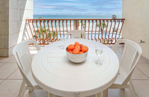 Sandy Beach Condo | Summer Sale Sonoran Sun W-411 Sunny Beach Hive Simple Refuge Oceanfront Condo