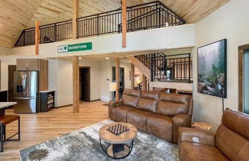 Lead House | Summer Skjol & Ski Haus