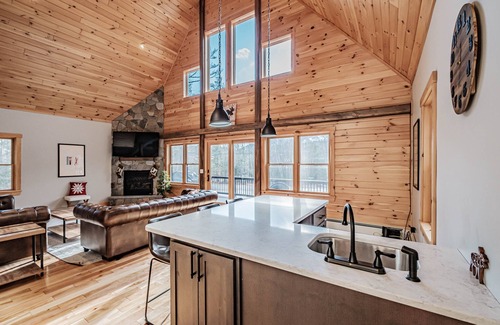 Sunday River Area Ski Chalet | Summer special! Golf, hiking, kayak and paddle board, fish and swim!