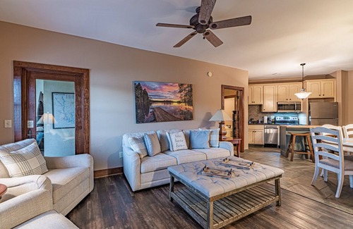 Lake Oconee Villa | SUMMER SPECIAL PRICES! Beautiful lakefront villa with boat slip in Cuscowilla.