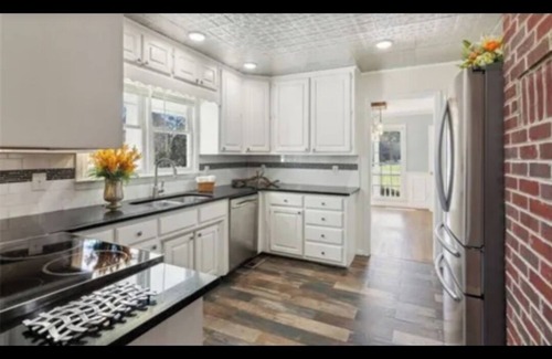Grayson House | Summer Splash 3-bedroom house with WiFi and AC in Grayson