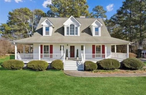 Grayson House | Summer Splash 3-bedroom house with WiFi and AC in Grayson