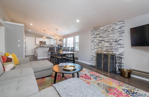 Sun Valley Condo | Summer Stays Available! 2-Bedroom Elkhorn Condo with Shared Pool and Hot Tub