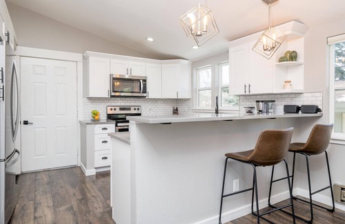 Sun Valley Condo | Summer Stays Available! 2-Bedroom Elkhorn Condo with Shared Pool and Hot Tub