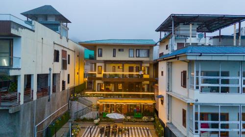 The Mall Road Hotel | Summer Villa - Mall Road Mussoorie