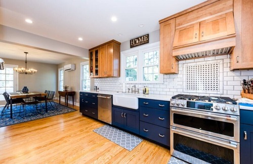 Lakeside Cottage | (Summer Weeks Available!) Lakeside Home Walking Distance To Association Beach!