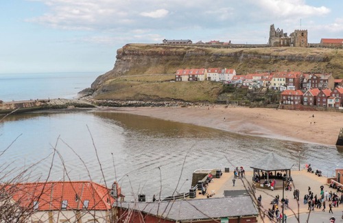 Hawsker Cottage | SUMMERFIELD ANNEXE, family friendly, with a garden in Whitby