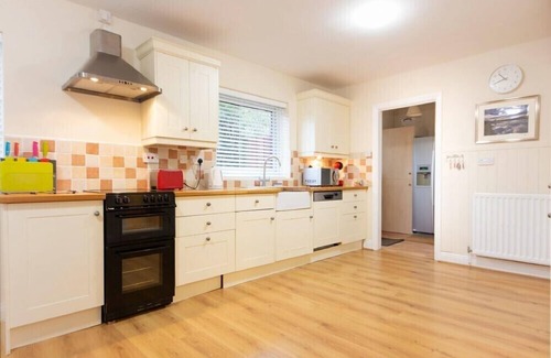 Warkworth Cottage | SUMMERFOLD, pet friendly, with a garden in Warkworth