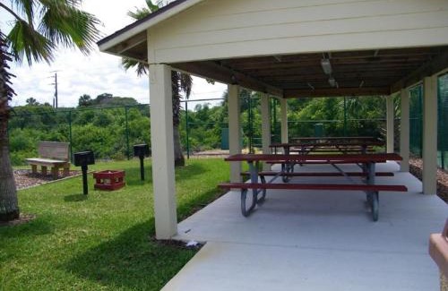 Crescent Beach Apartment | Summerhouse 101 Condo