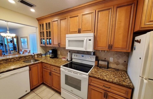 Crescent Beach Condo | Summerhouse 251 2 Bedroom Condo by RedAwning