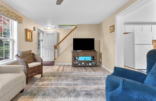 Summersea House | Summersea – Charming 4 BDR in Golf Community!